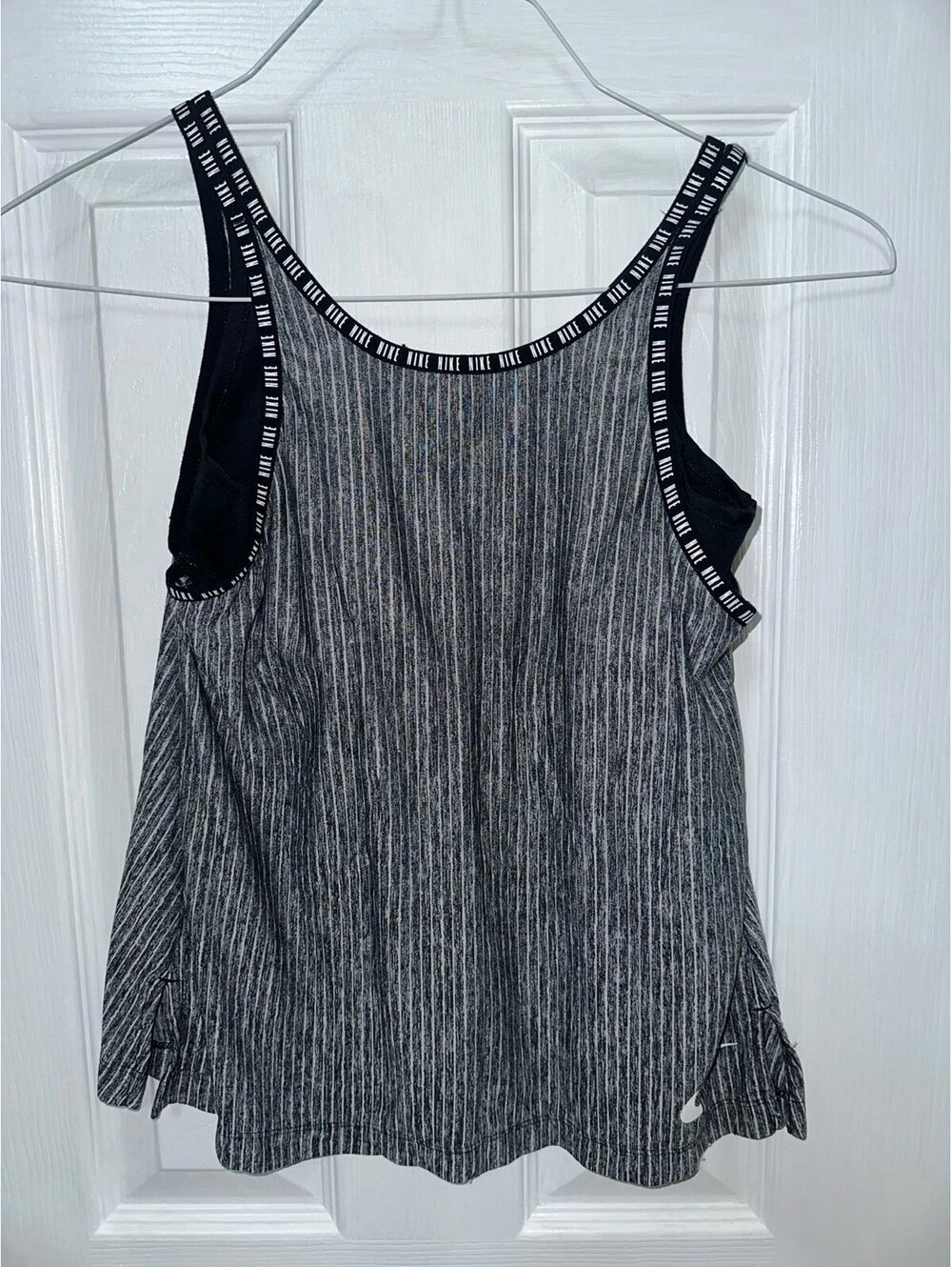 Nike tank top with built in bra size large